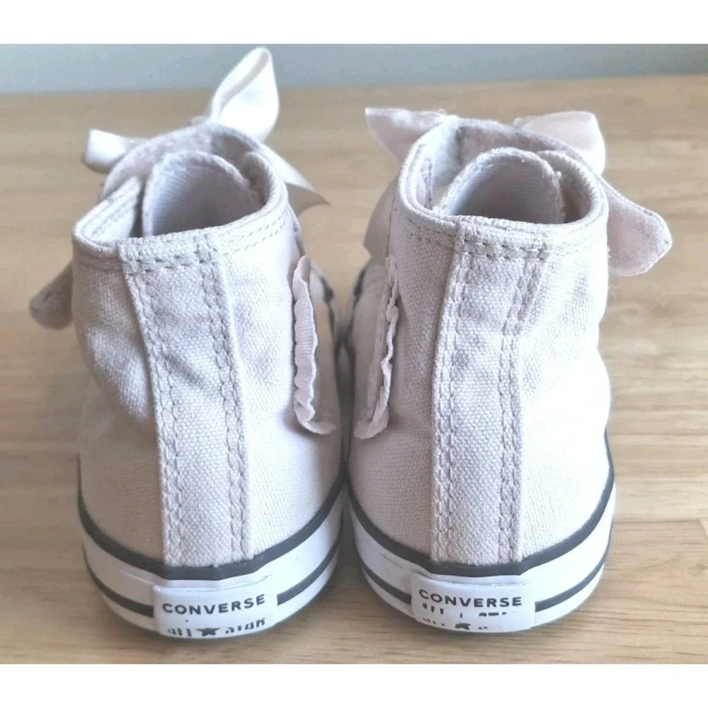 Converse Chuck Taylor All Star High Top Toddler Size 9 Ruffles And Bows A09283F
